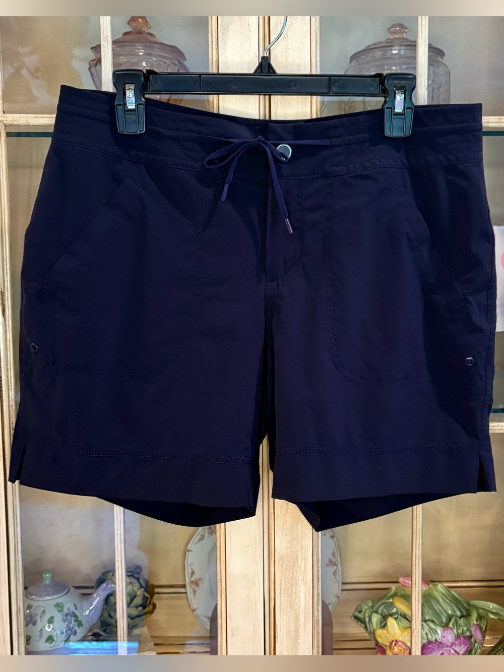 Athleta Navy Blue Rincon Bermuda Shorts with Drawstring & Zippered Back Pockets